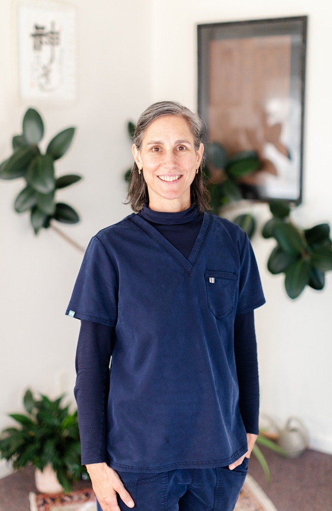 Shen Dao Clinic practitioner Amara Heller